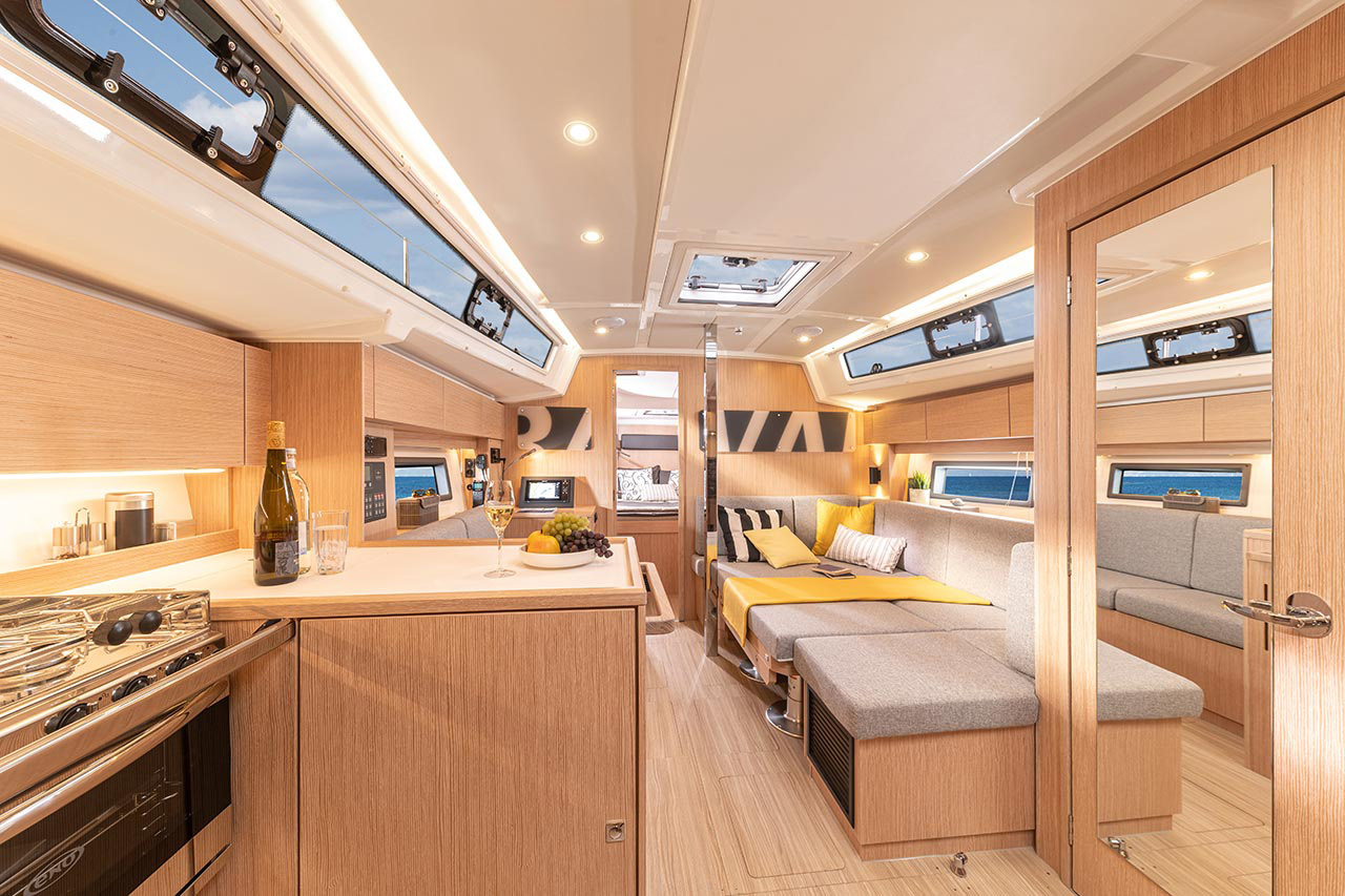 Bavaria C38 — photo 6