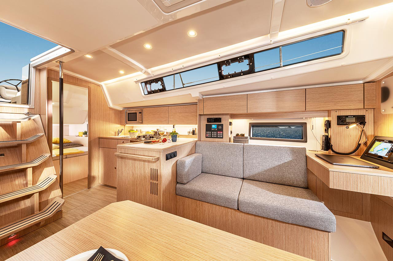 Bavaria C38 — photo 8