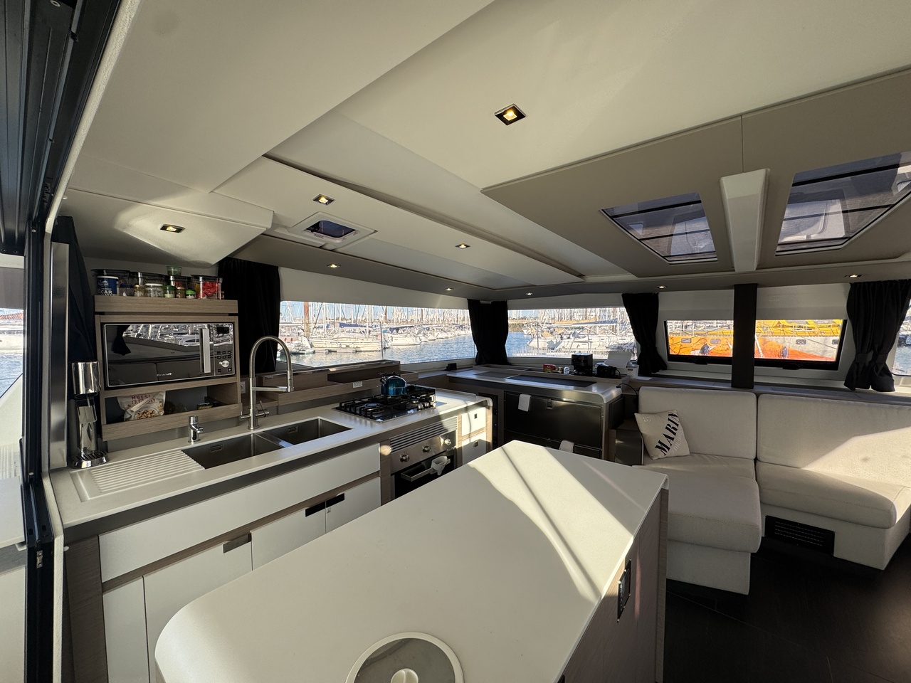 Fountaine Pajot Aura 51 — photo 13