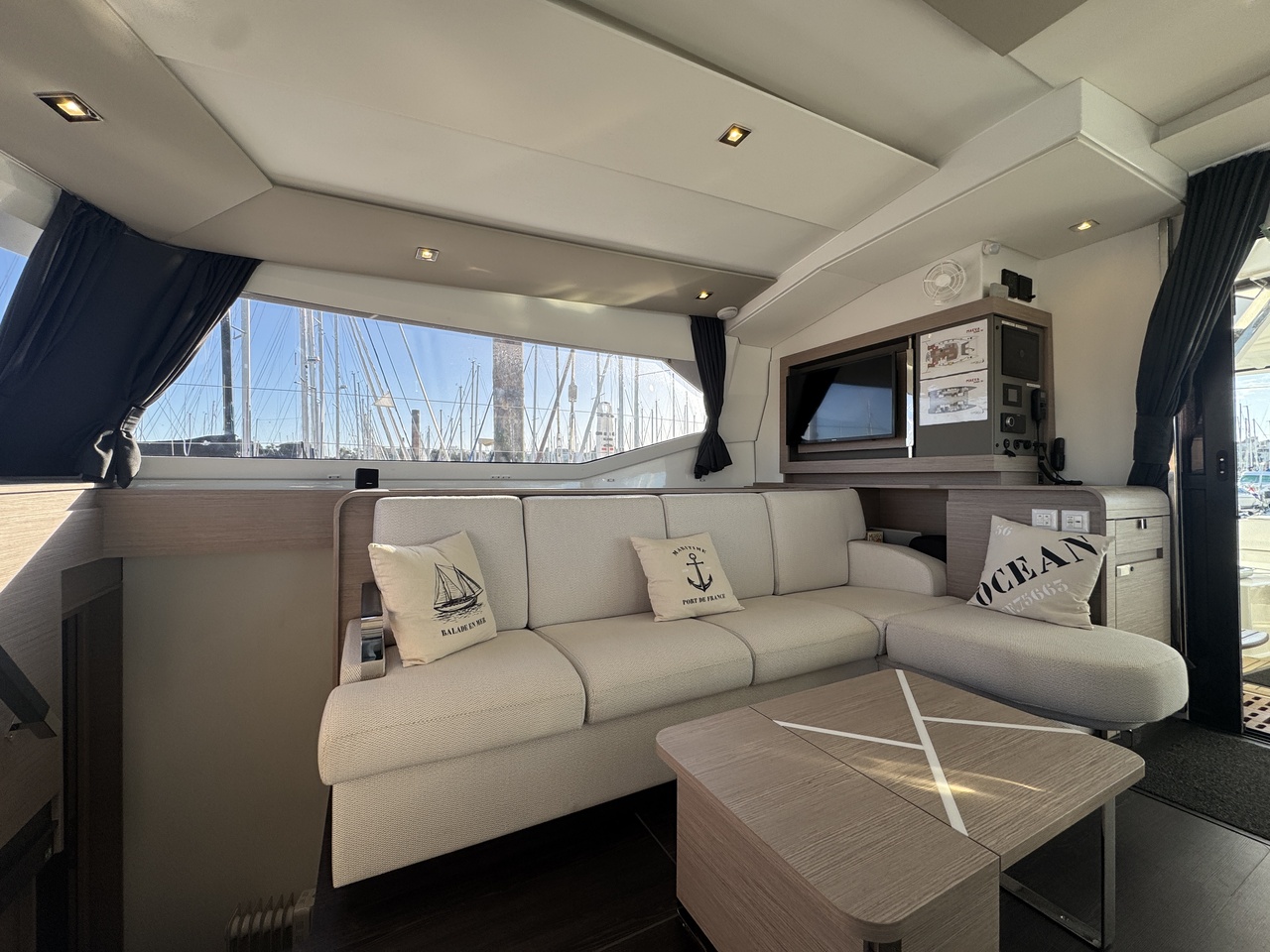 Fountaine Pajot Aura 51 — photo 17