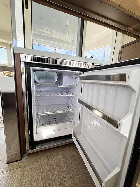 Lagoon 40 - 4 + 2 cab — photo 9
