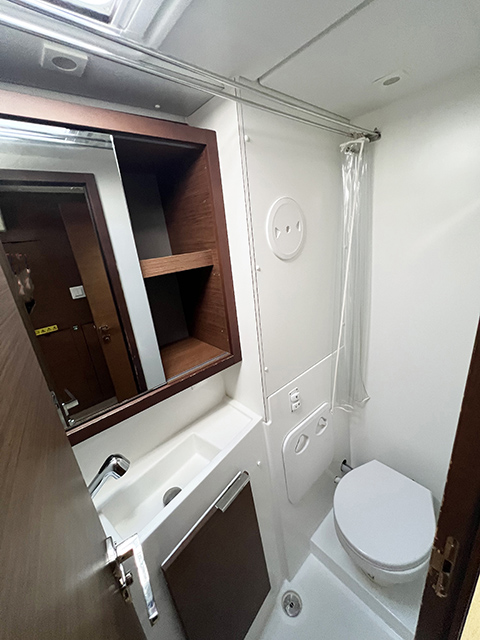 Lagoon 40 - 4 + 2 cab — photo 13