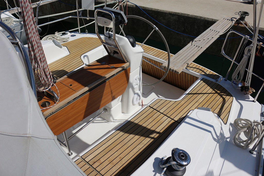 Bavaria Cruiser 33 — photo 4