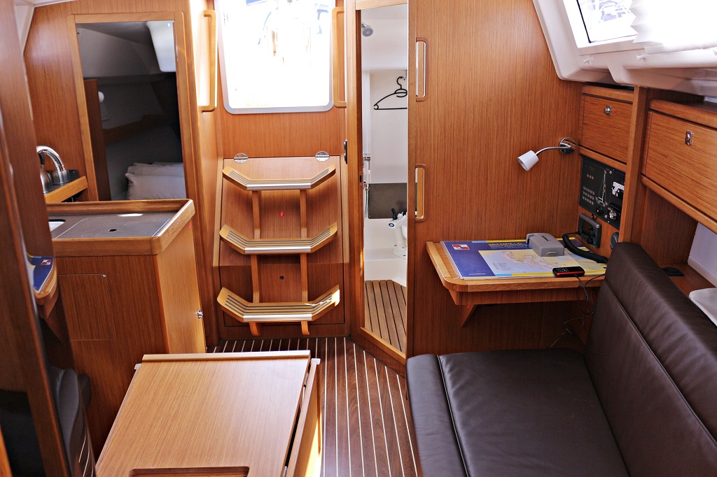 Bavaria Cruiser 33 — photo 7
