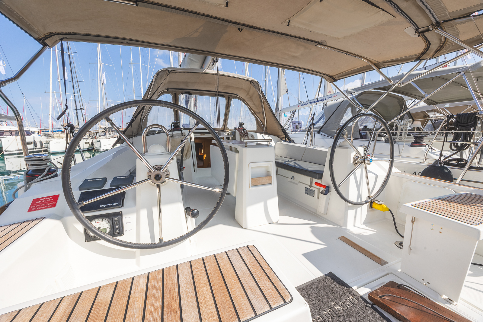 Oceanis 38.1 — photo 4