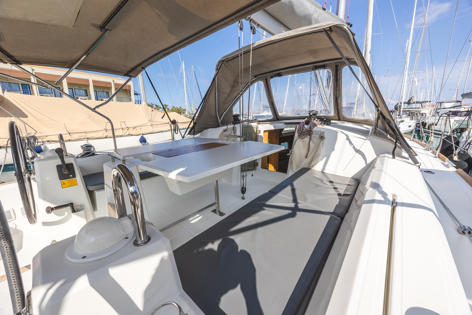 Oceanis 38.1 — photo 5