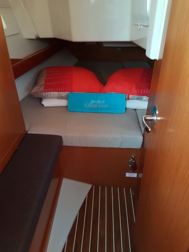 Bavaria Cruiser 34 — photo 6