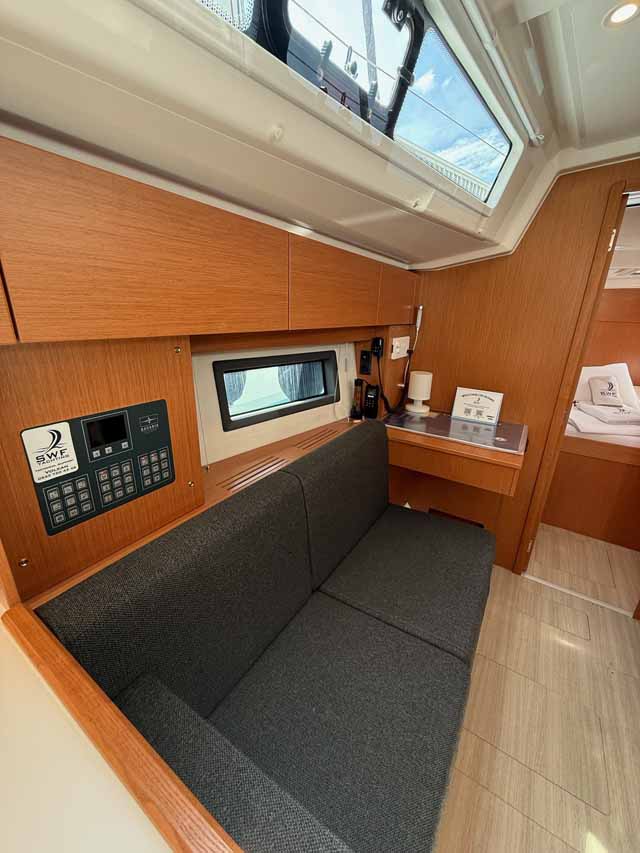 Bavaria C38 — photo 12