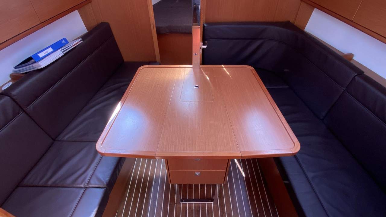 Bavaria Cruiser 34 — photo 8