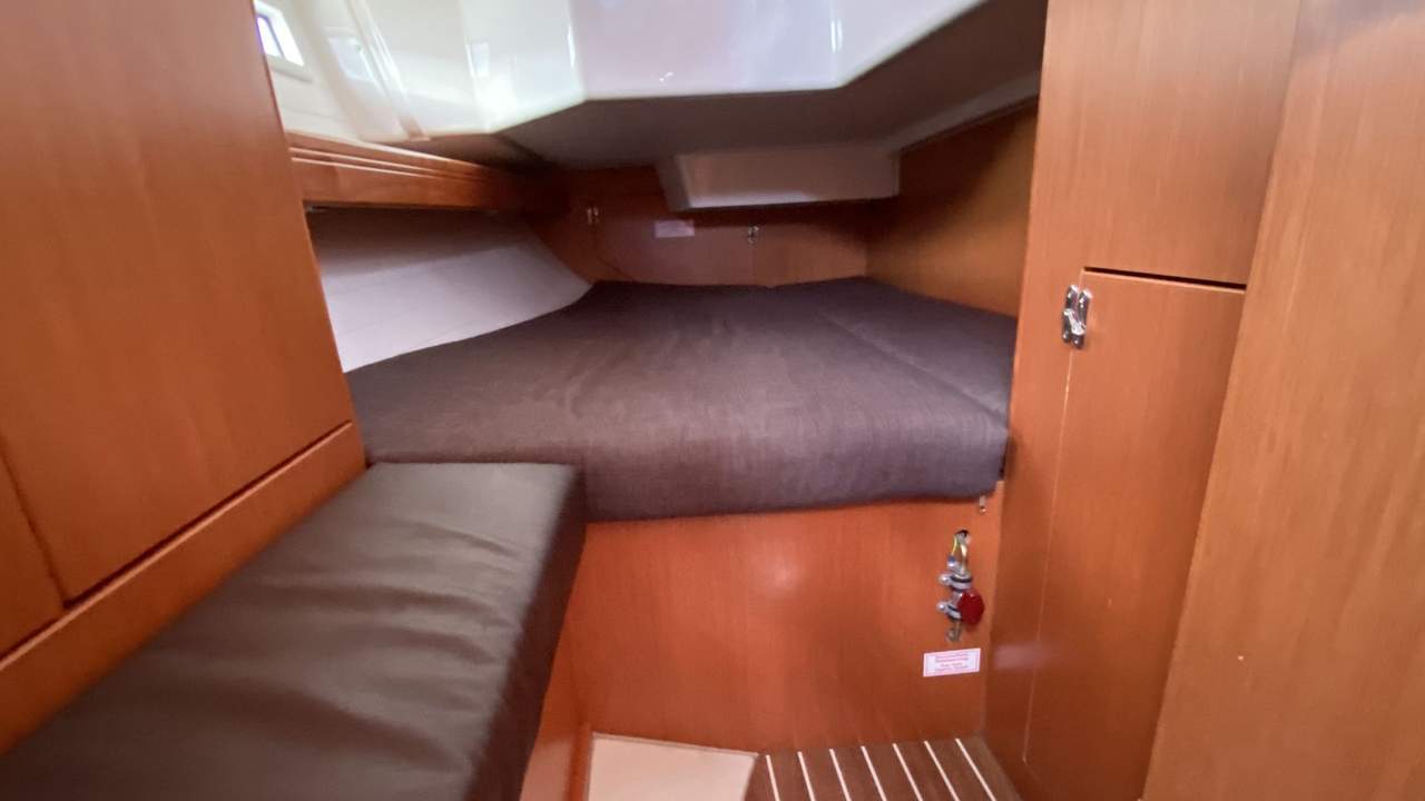 Bavaria Cruiser 34 — photo 12