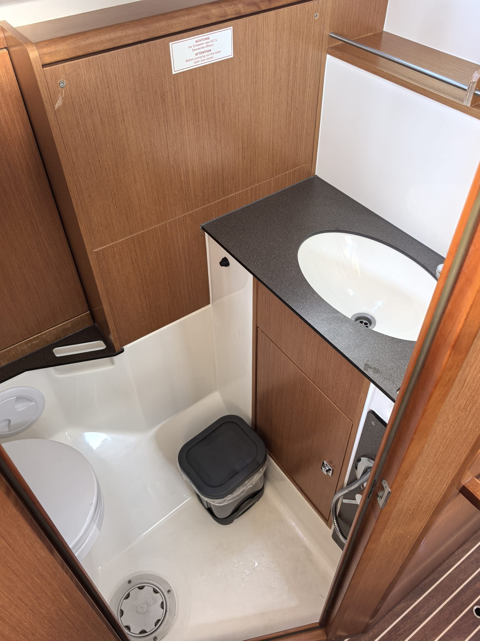 Bavaria Cruiser 37 - 3 cab. — photo 4