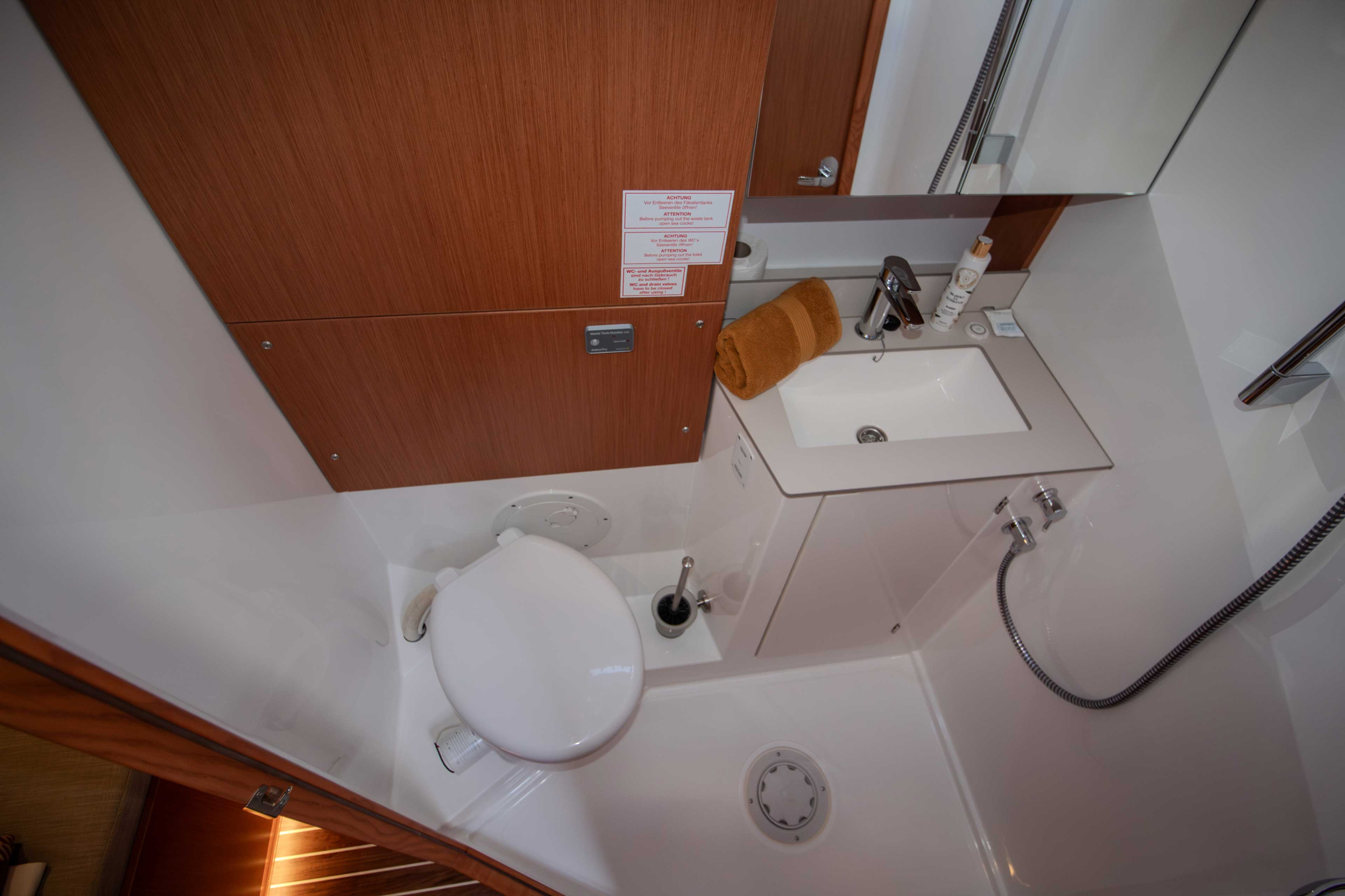 Bavaria C46 - 4 cab. — photo 16