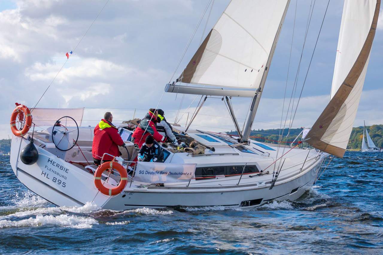 Dufour 382 GL — photo 4
