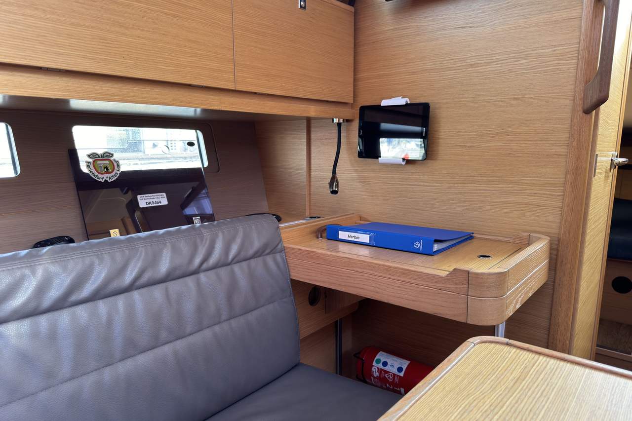 Dufour 382 GL — photo 14