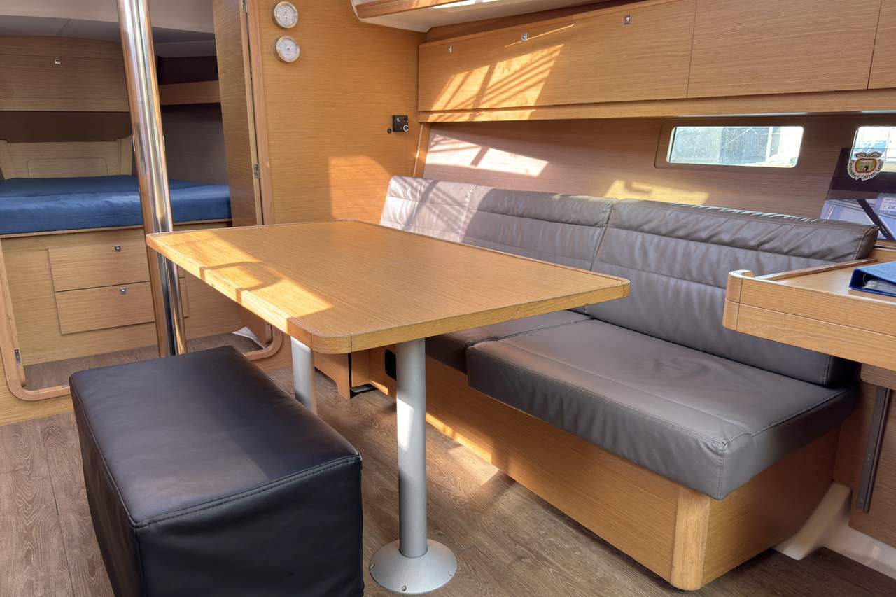 Dufour 382 GL — photo 16