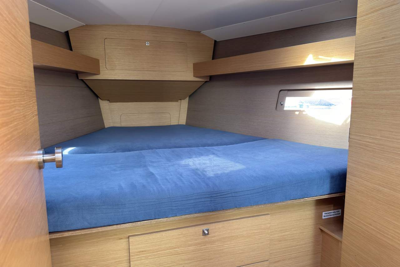 Dufour 382 GL — photo 17