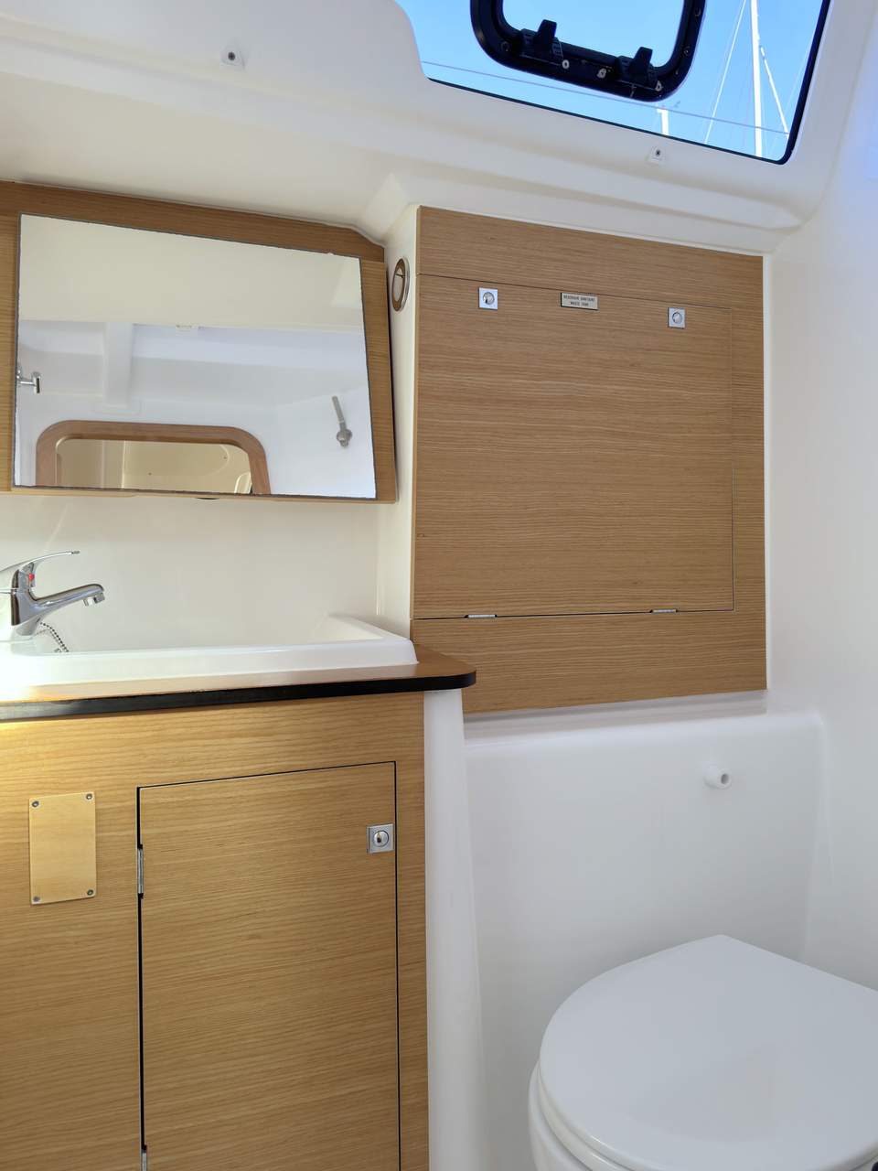 Dufour 382 GL — photo 20