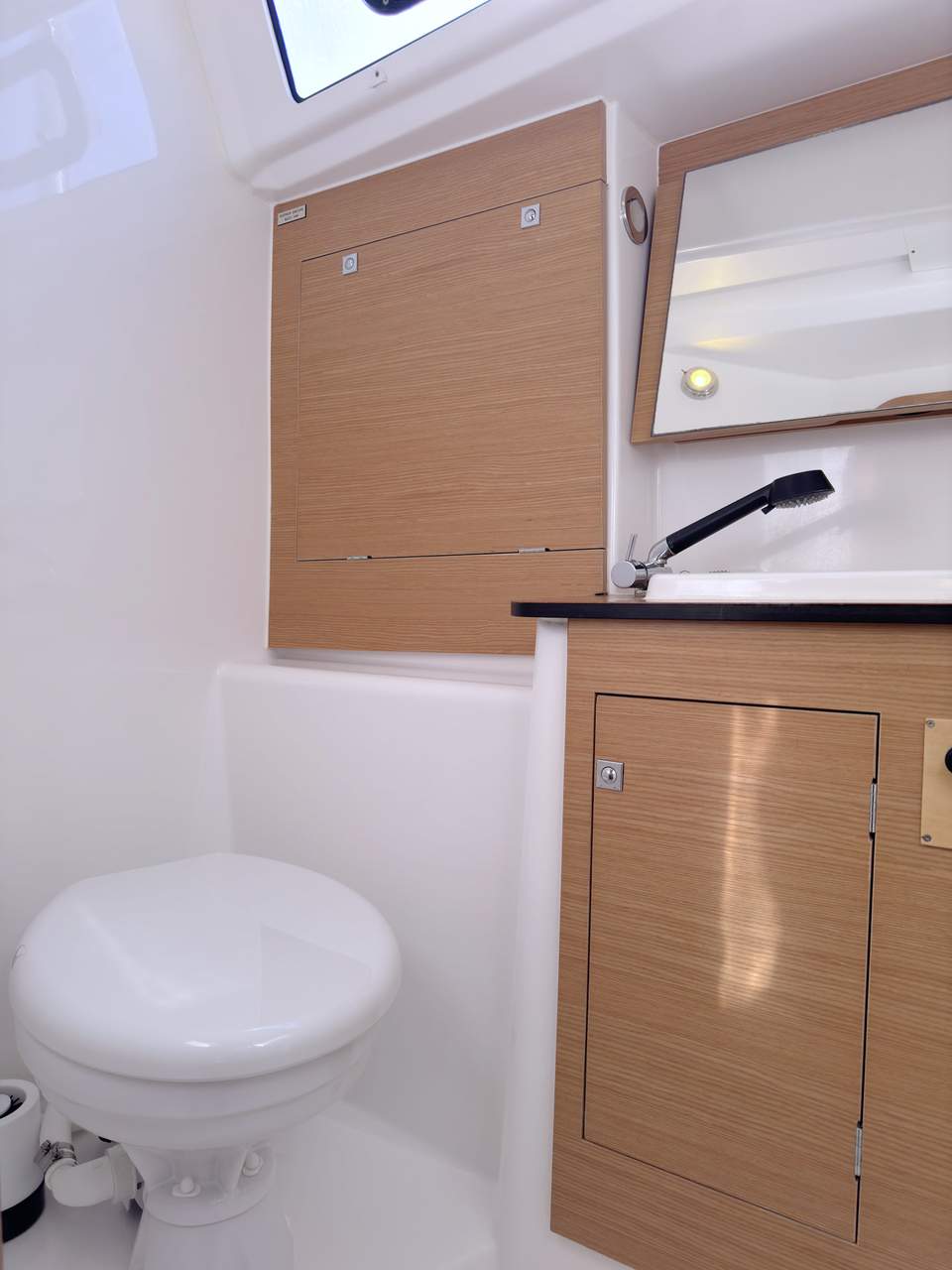 Dufour 382 GL — photo 21
