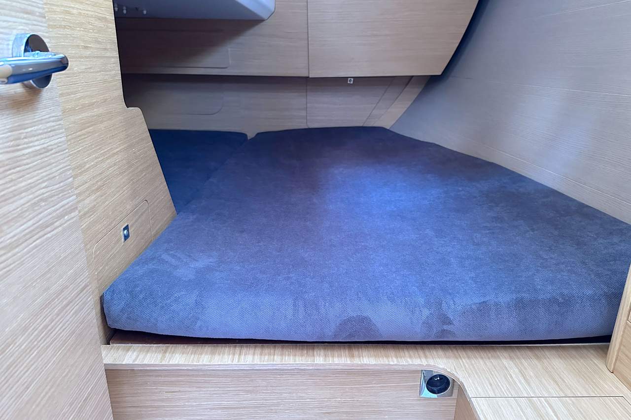 Dufour 310 GL — photo 22