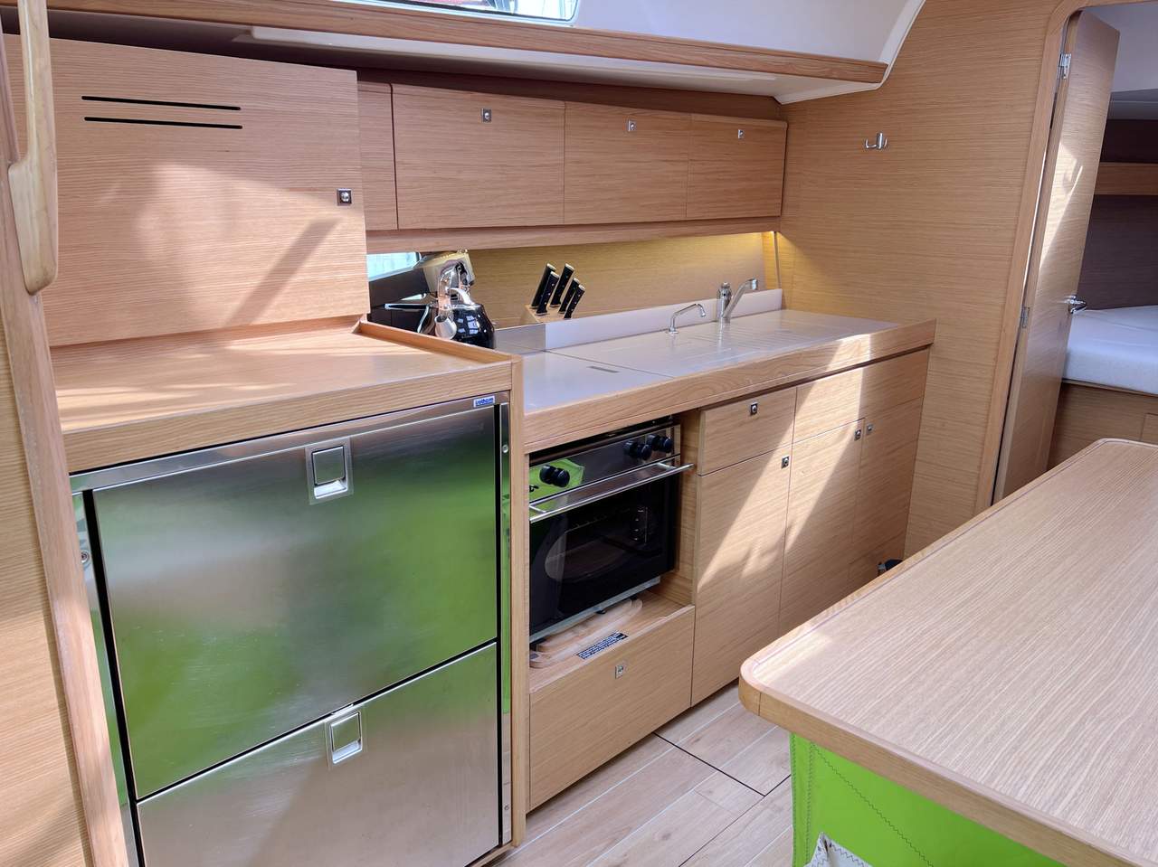 Dufour 382 GL — photo 17