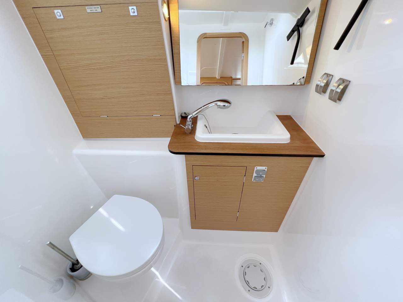 Dufour 382 GL — photo 21
