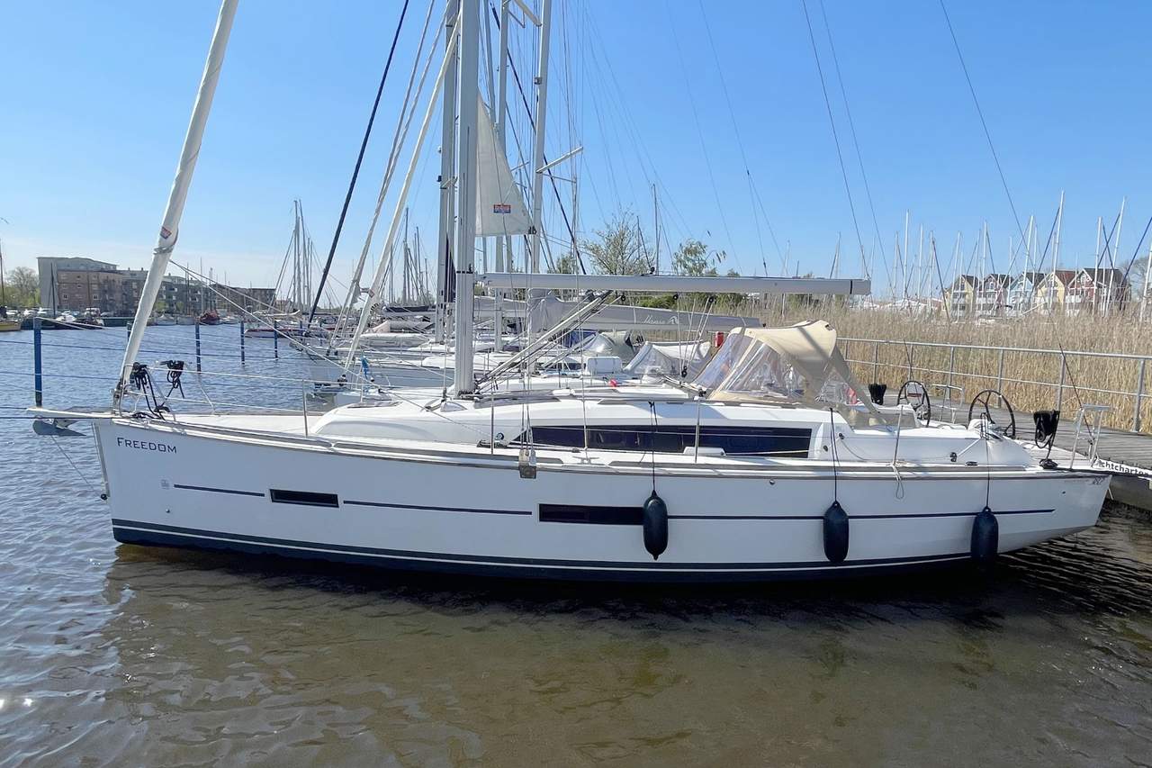 Dufour 382 GL — photo 1