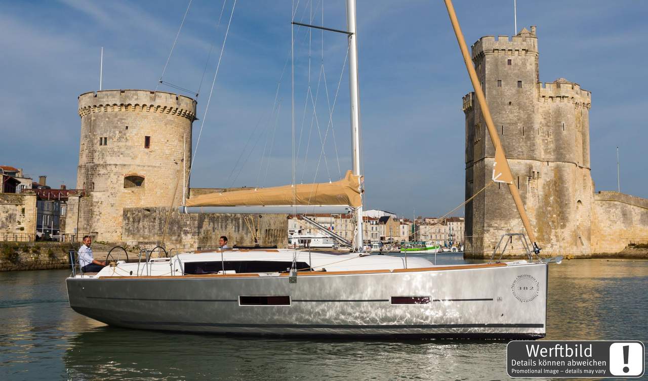 Dufour 382 GL — photo 12