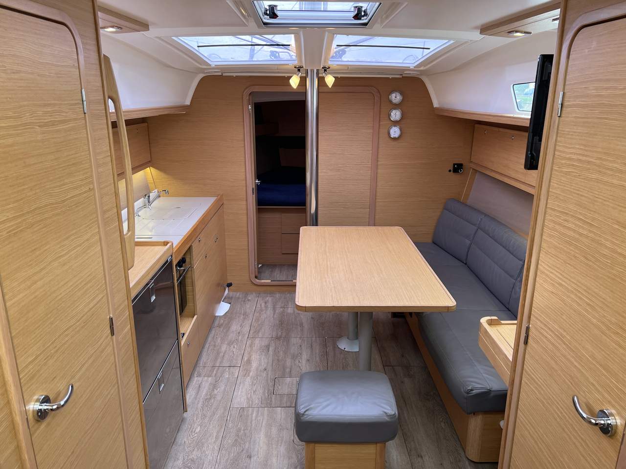 Dufour 382 GL — photo 17