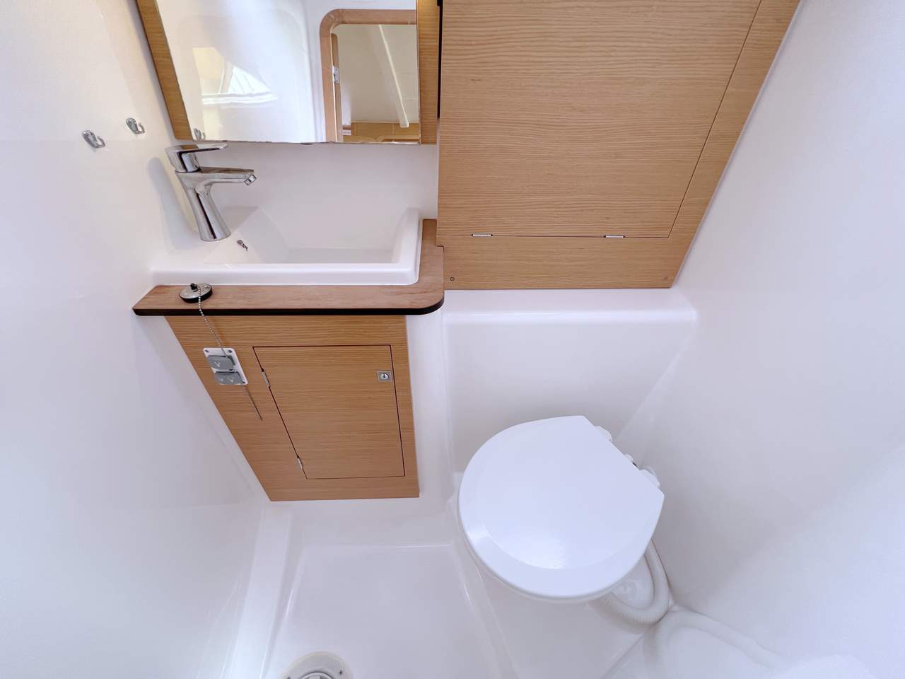 Dufour 382 GL — photo 25