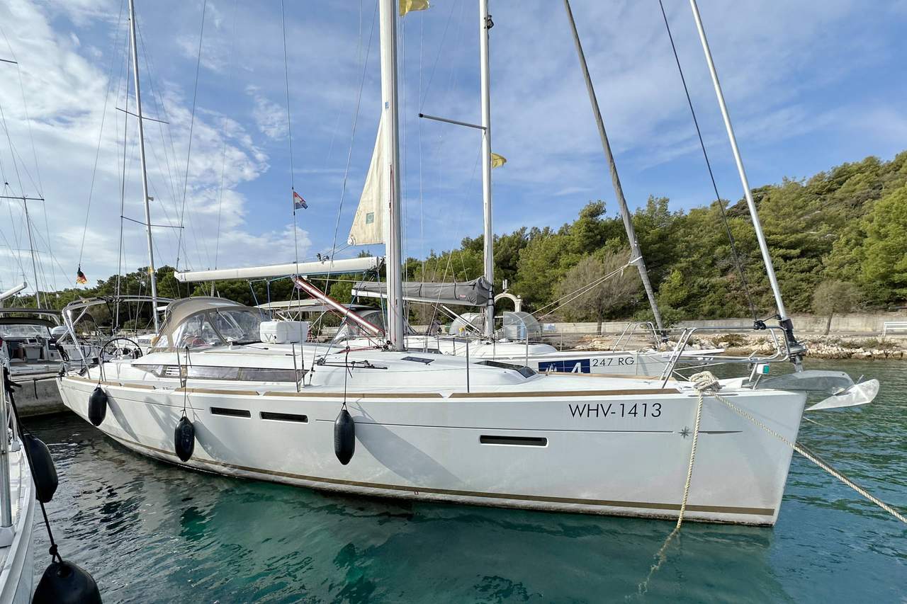 Sun Odyssey 409 — photo 1