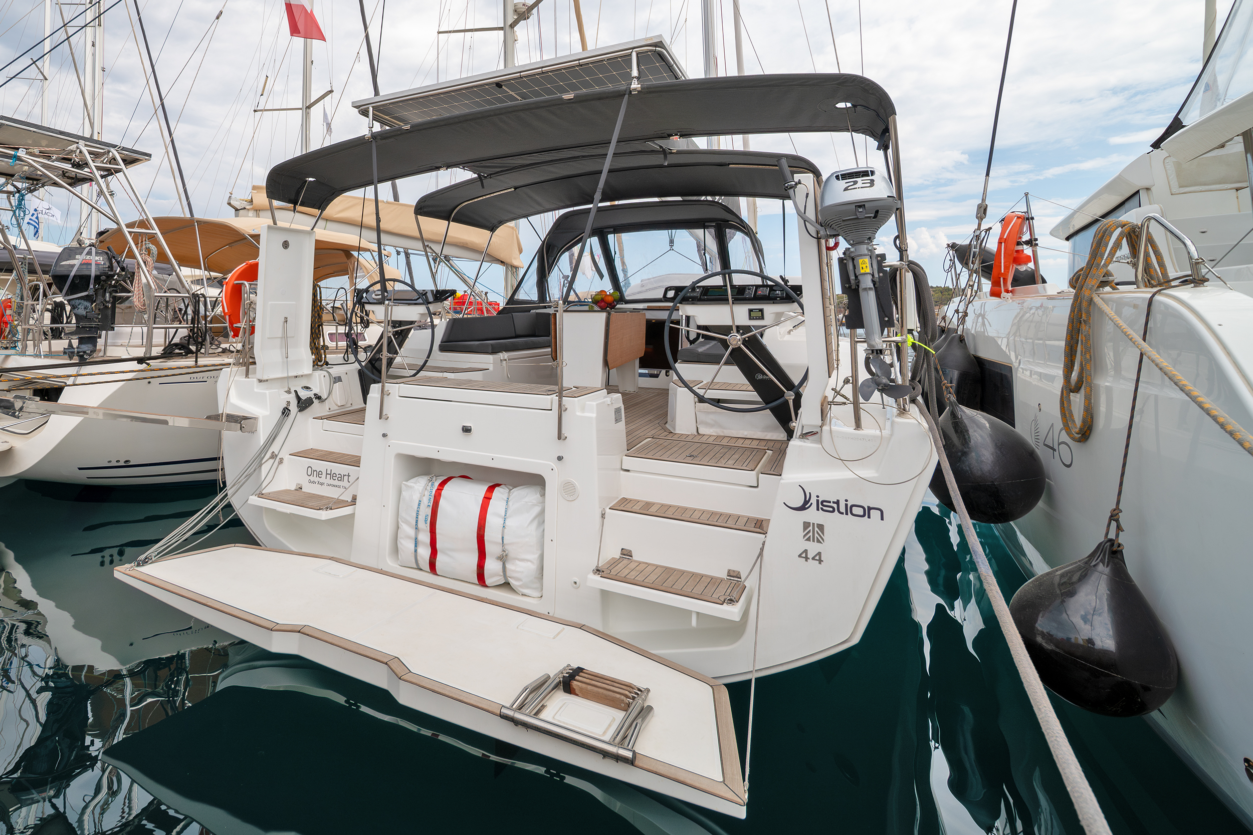 Dufour 44 - 4 cab — photo 4