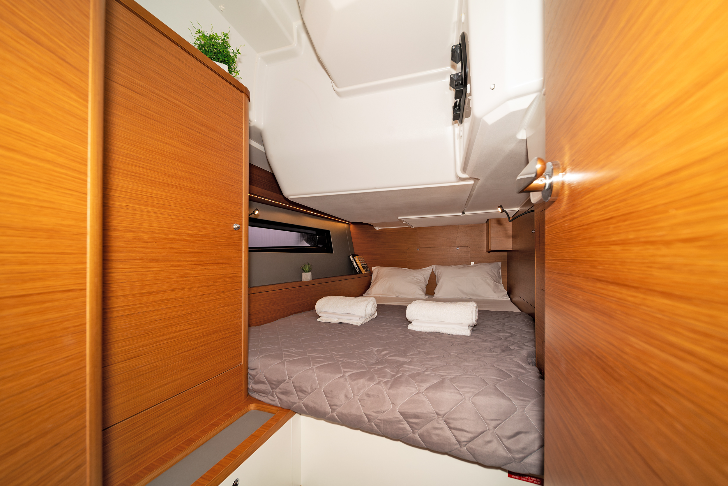 Dufour 44 - 4 cab — photo 18
