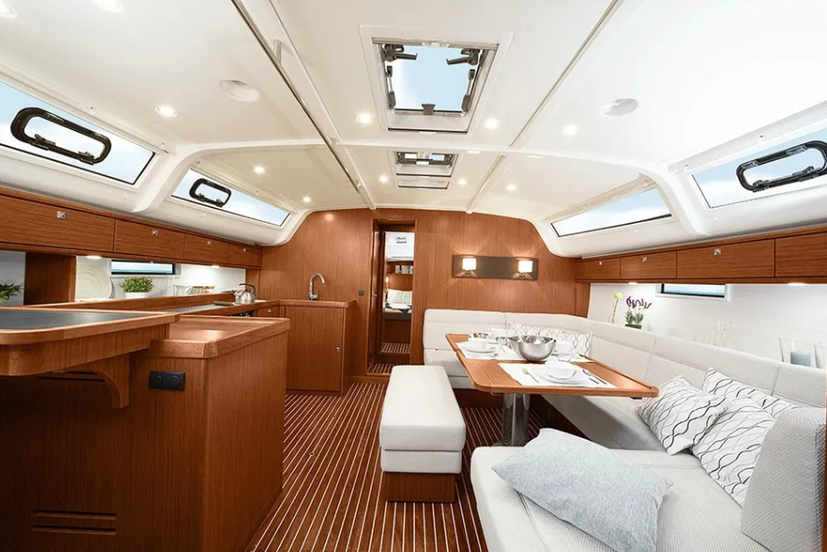 Bavaria Cruiser 51 — photo 3
