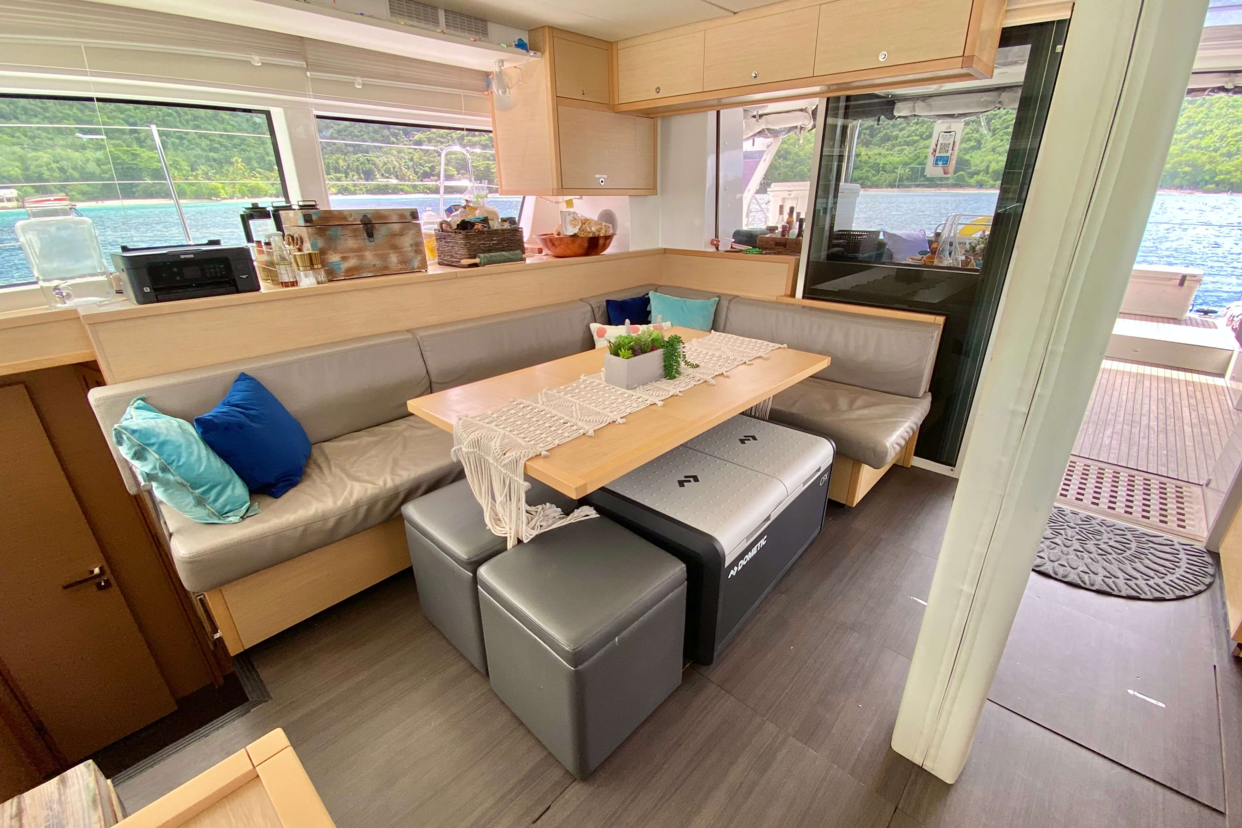 Lagoon 52 - 5 + 1 cab. — photo 11
