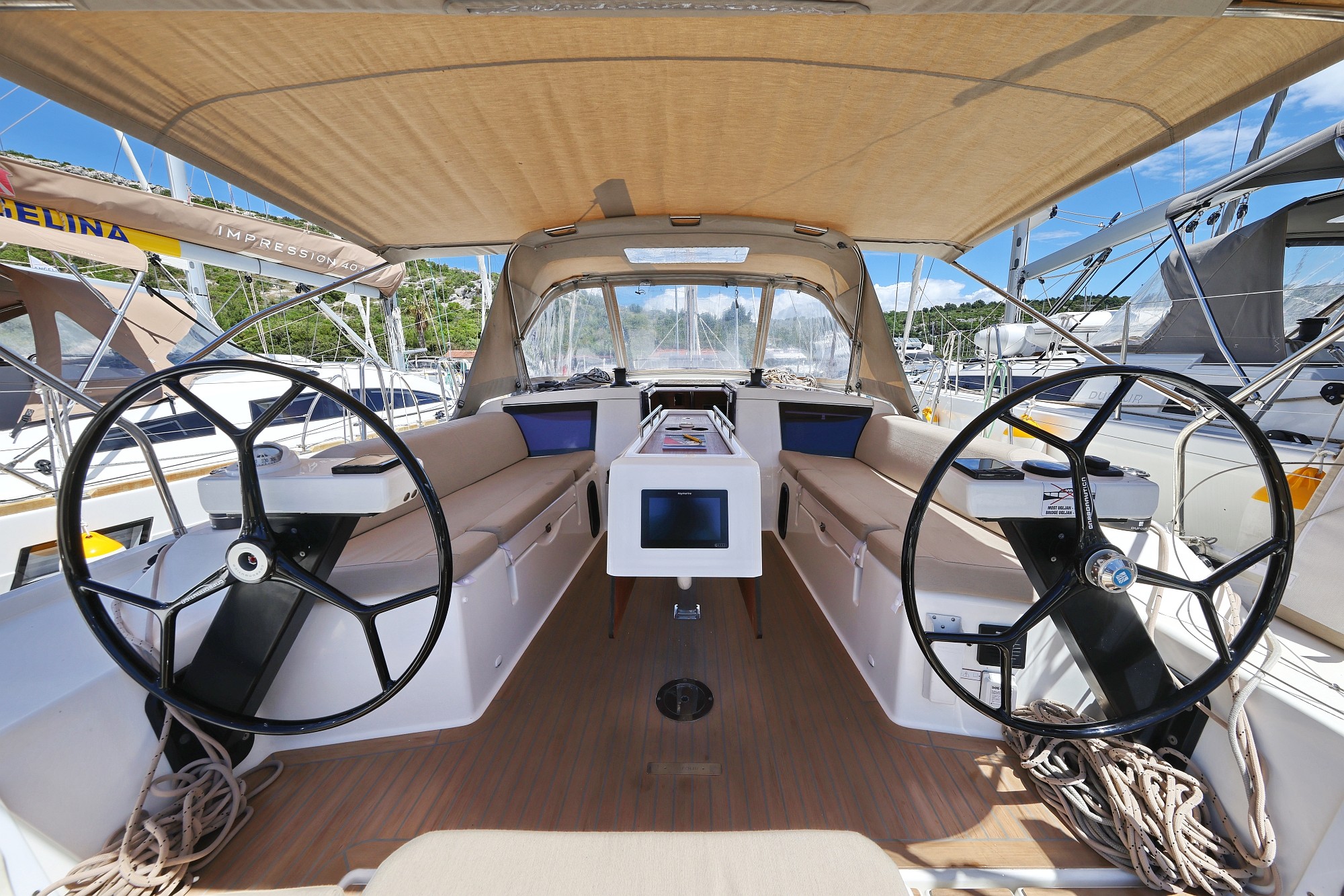 Dufour 390 — photo 4