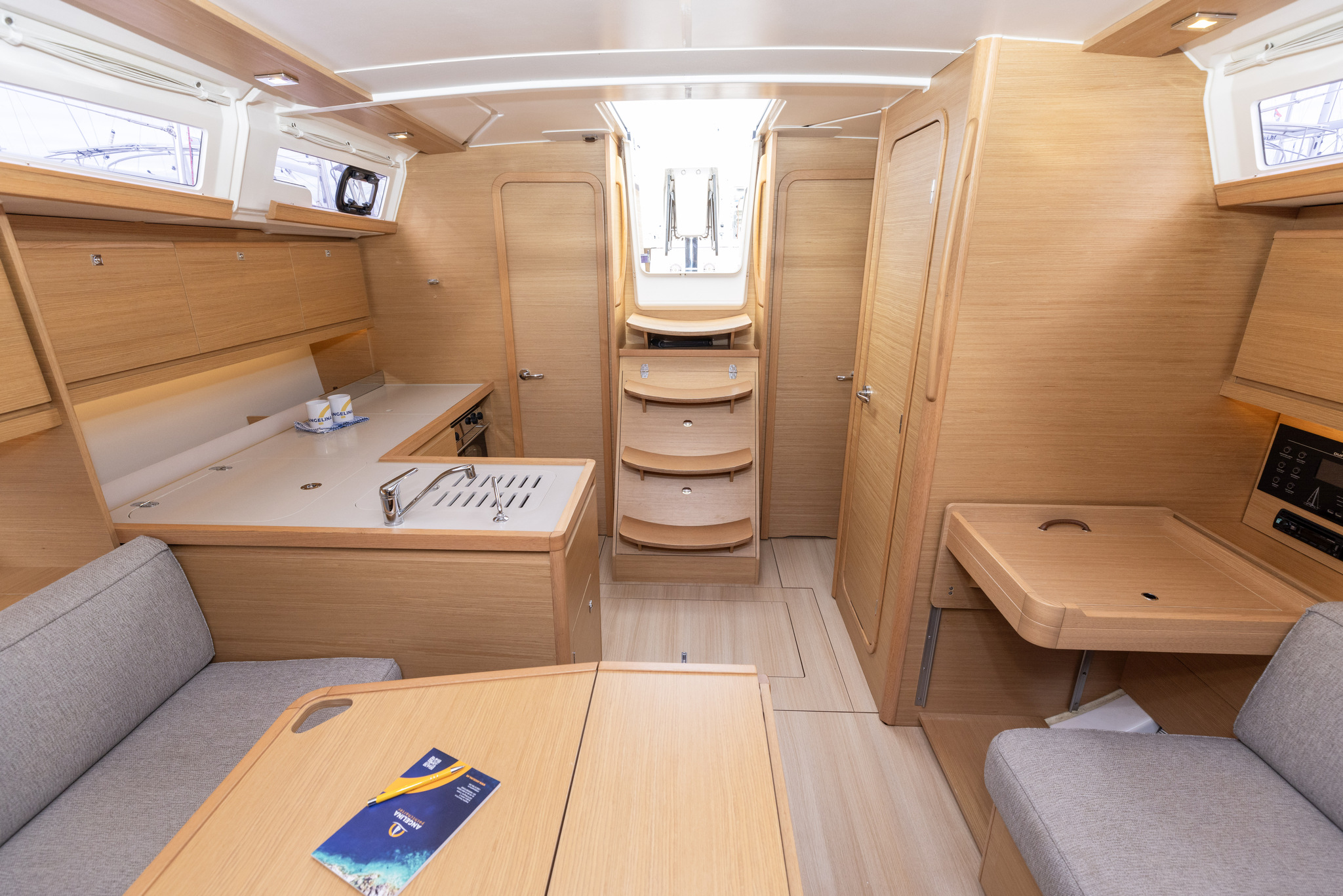 Dufour 390 — photo 20