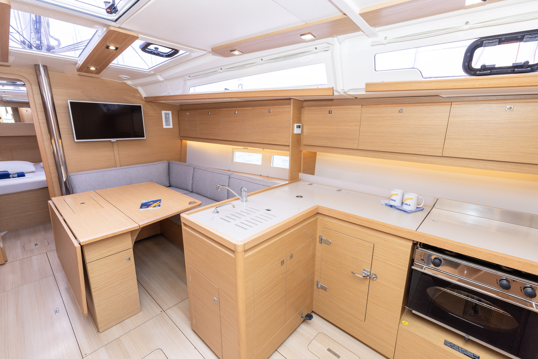 Dufour 390 — photo 22