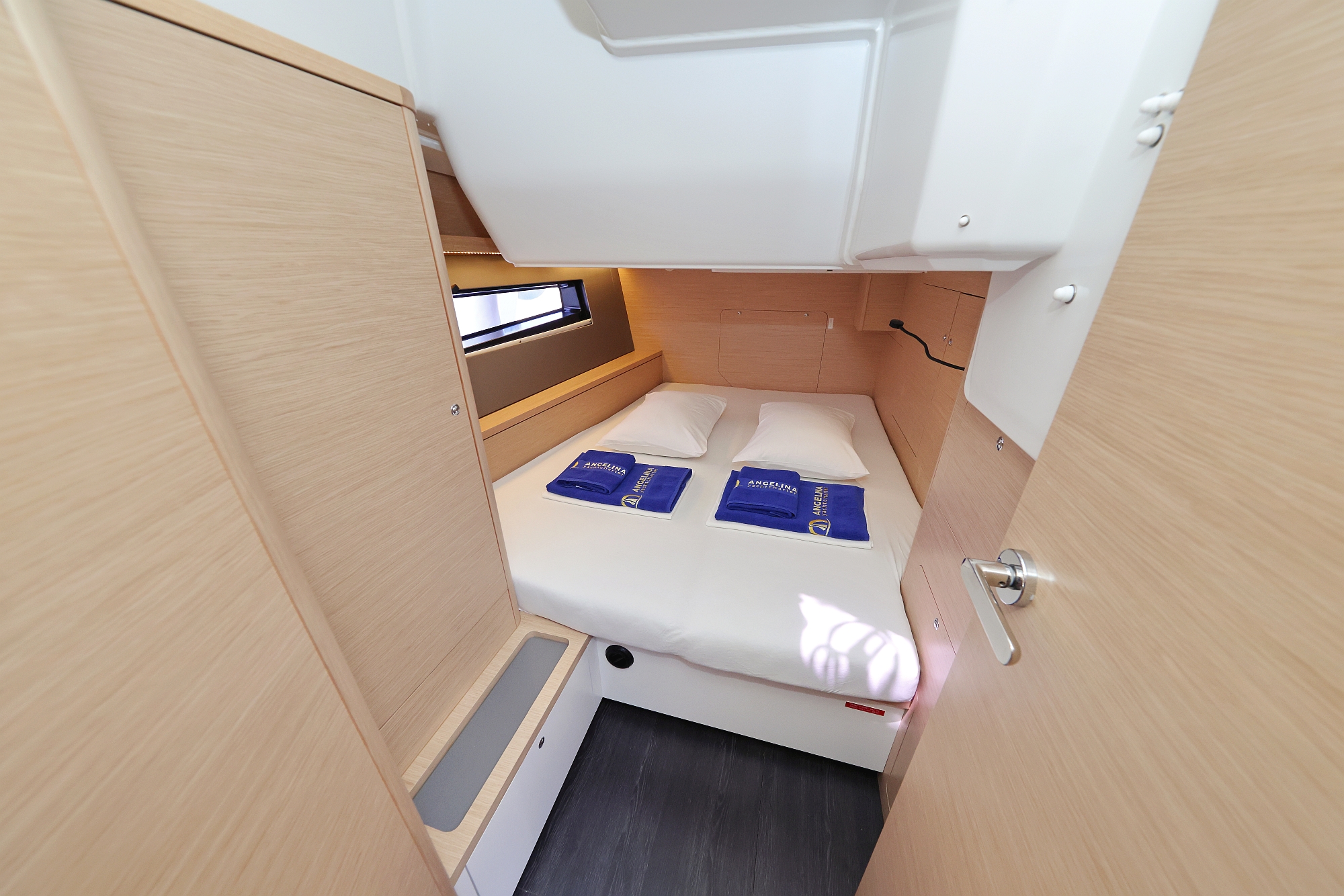 Dufour 44 - 4 cab — photo 24