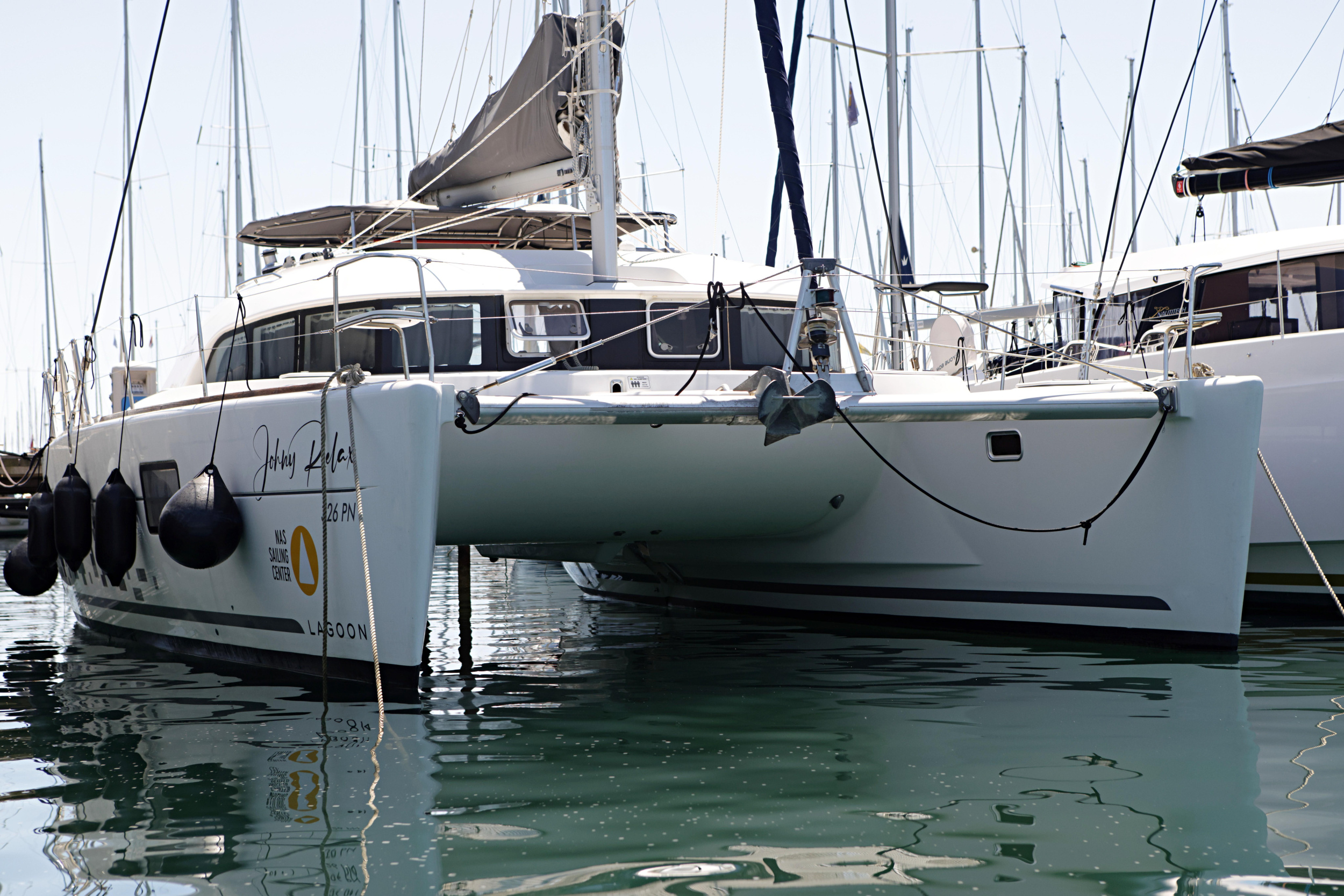Lagoon 380 S2 - 4 + 2 cab. — photo 24