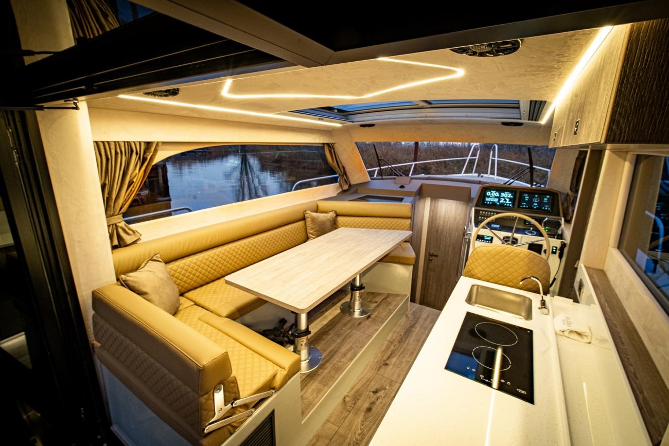 Maxima 37 — photo 3
