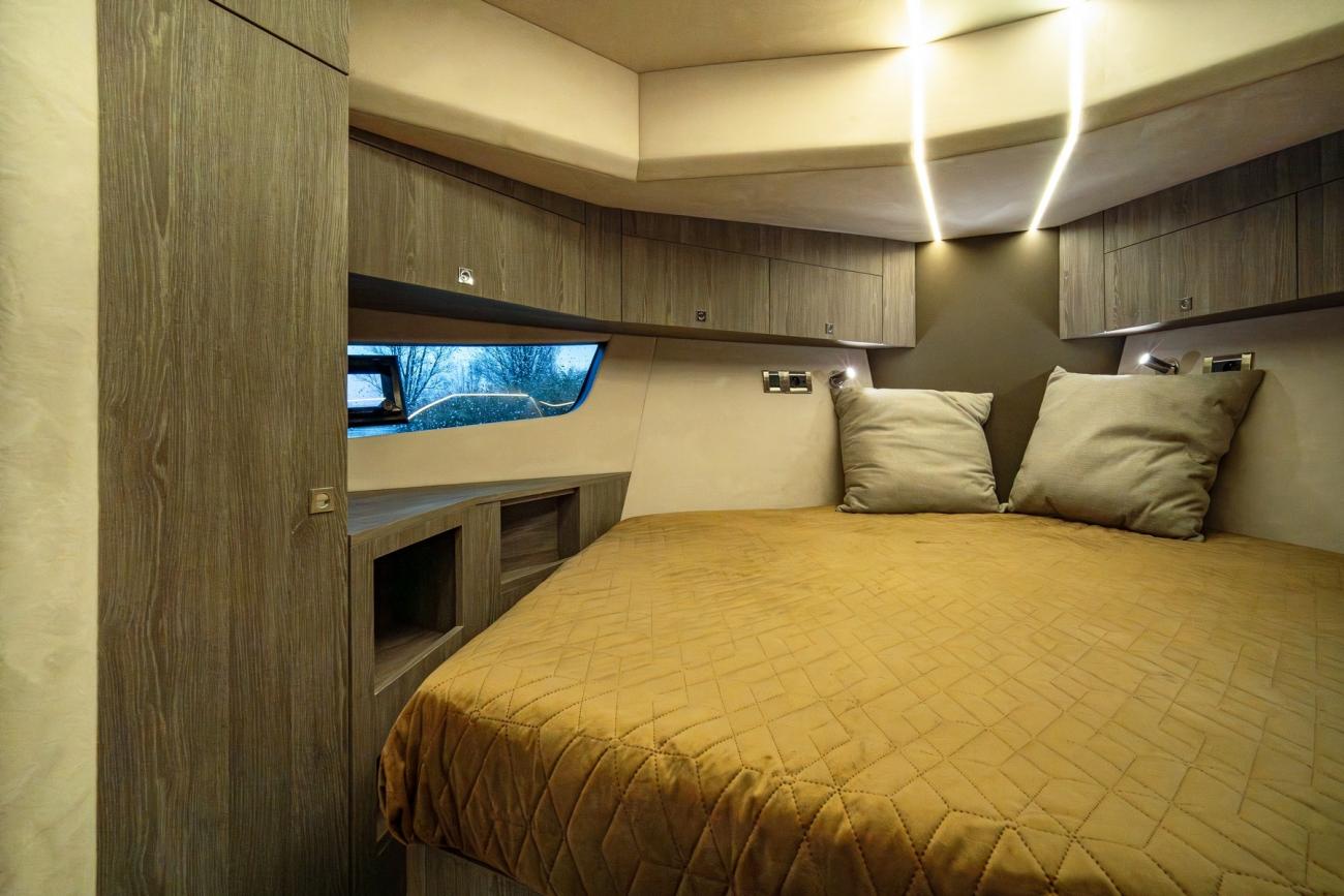 Maxima 37 — photo 4