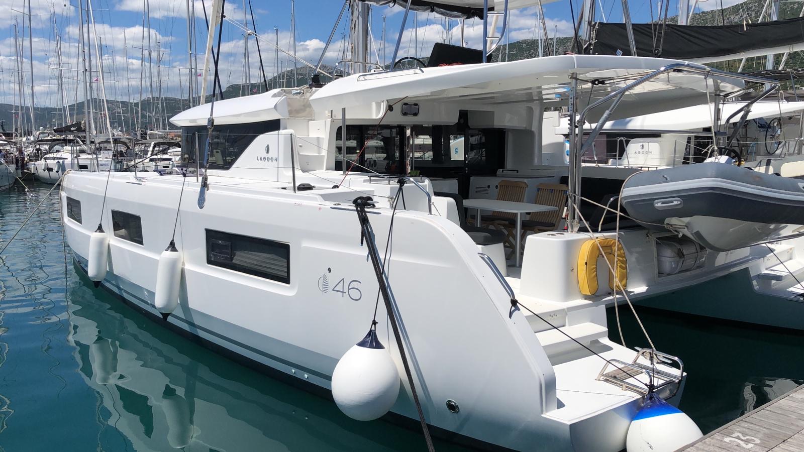 Lagoon 46 - 4 + 2 cab. — photo 3
