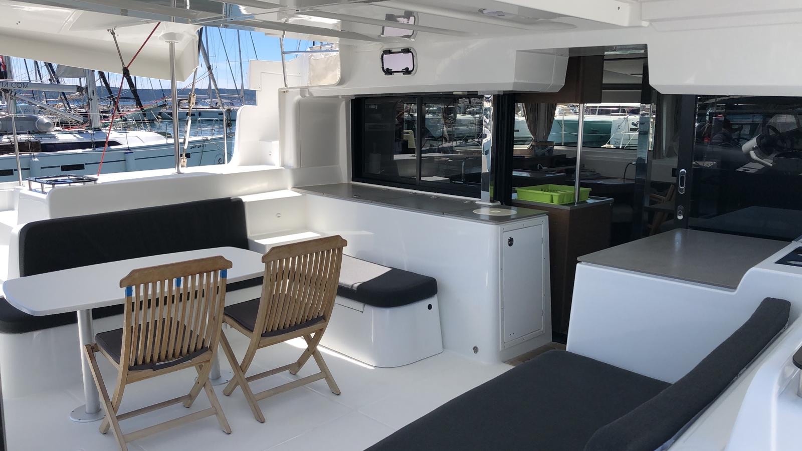 Lagoon 46 - 4 + 2 cab. — photo 12