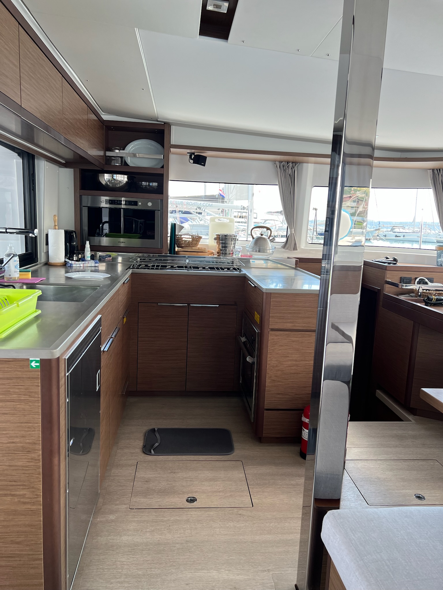 Lagoon 46 - 4 + 2 cab. — photo 17