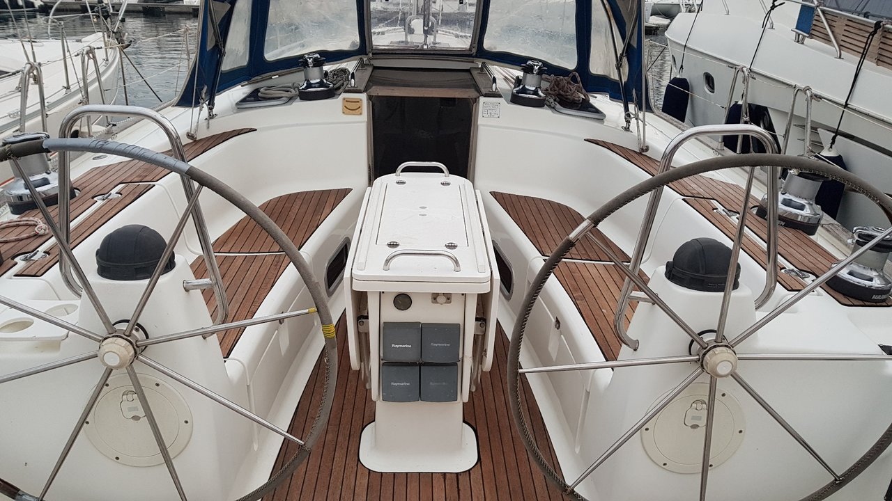 Bavaria 49 — photo 3