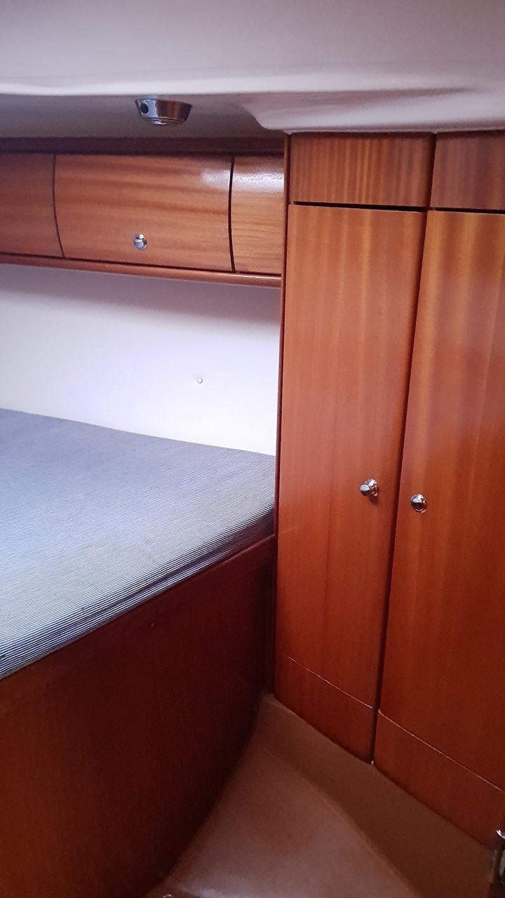 Bavaria 49 — photo 11