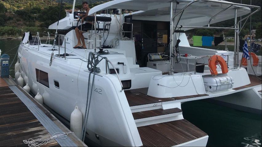 Lagoon 42 - 4 + 2 cab. — photo 5