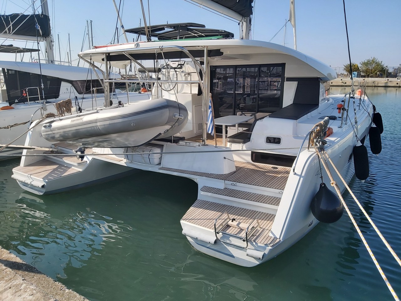Lagoon 42 - 4 + 2 cab. — photo 6