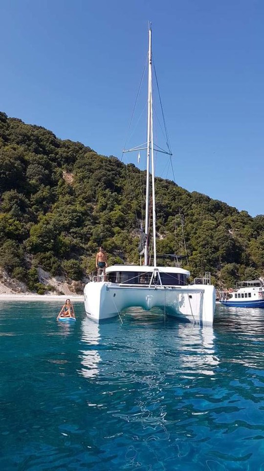 Lagoon 42 - 4 + 2 cab. — photo 8
