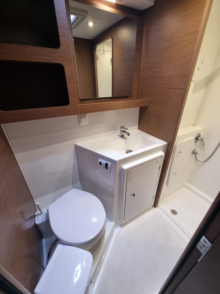 Lagoon 42 - 4 + 2 cab. — photo 20